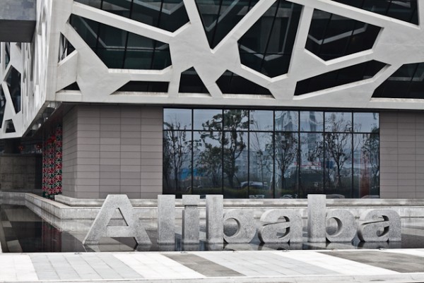 阿里密集收购与融资的背后:提升估值